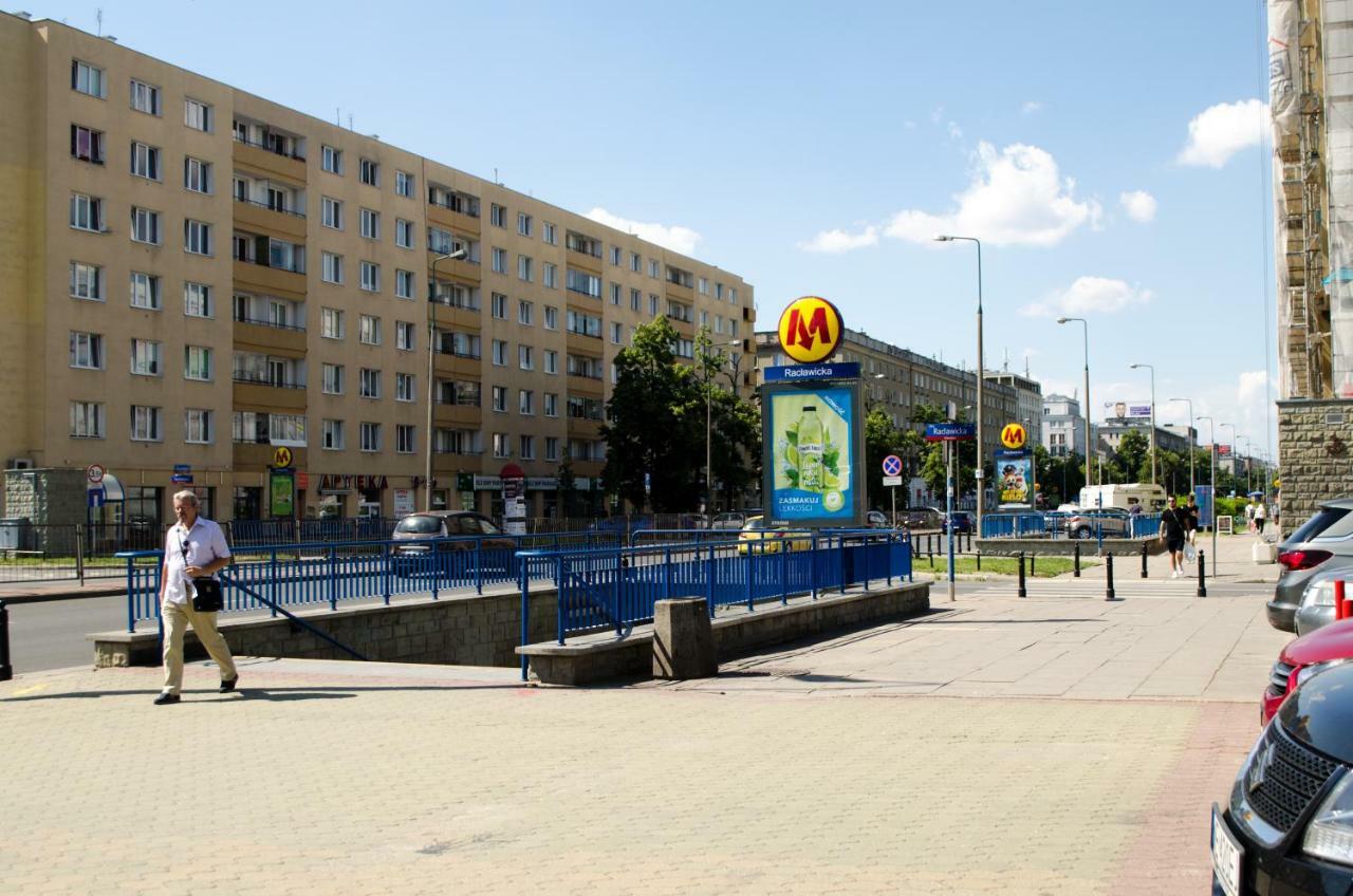 New Life Apartment Next To Metro Station Варшава Екстер'єр фото